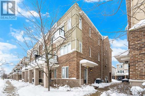 565 Goldenrod Lane, Kitchener, ON - Outdoor With Facade