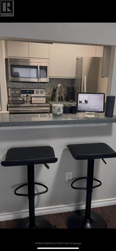 332 - 8351 Mclaughlin Road, Brampton, ON - Indoor Photo Showing Kitchen