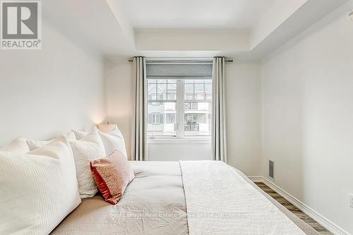 204 - 276 Gatwick Drive, Oakville (Ro River Oaks), ON - Indoor Photo Showing Bedroom