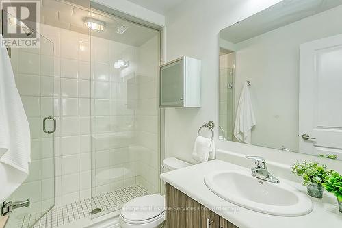 204 - 276 Gatwick Drive, Oakville (Ro River Oaks), ON - Indoor Photo Showing Bathroom