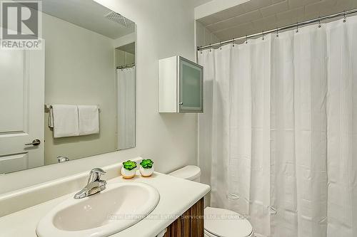 204 - 276 Gatwick Drive, Oakville (Ro River Oaks), ON - Indoor Photo Showing Bathroom