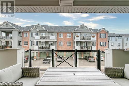 204 - 276 Gatwick Drive, Oakville (Ro River Oaks), ON - Outdoor