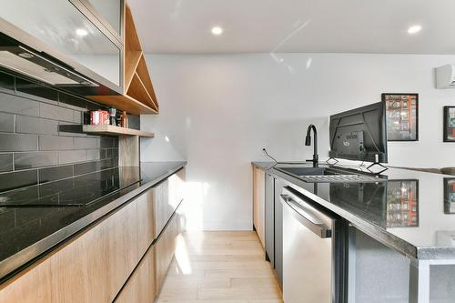 Kitchen - 15 Rue Onulphe-Peltier, L'Épiphanie, QC - Indoor Photo Showing Kitchen