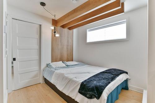 Primary bedroom - 15 Rue Onulphe-Peltier, L'Épiphanie, QC - Indoor Photo Showing Bedroom