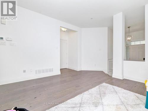 539 Compass Street, Ottawa, ON - Indoor