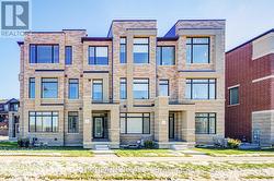 1126 WHEAT BOOM DRIVE  Oakville, ON L6H 7W4