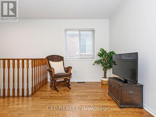 1183 Houston Drive, Milton, ON - Indoor Photo Showing Other Room