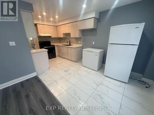 129 Lent Crescent, Brampton, ON - Indoor Photo Showing Other Room