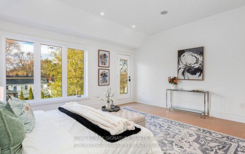 365 Jumna Avenue, Mississauga, ON - Indoor Photo Showing Bedroom