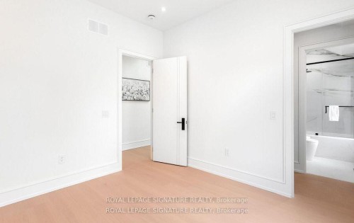 365 Jumna Avenue, Mississauga, ON - Indoor Photo Showing Other Room