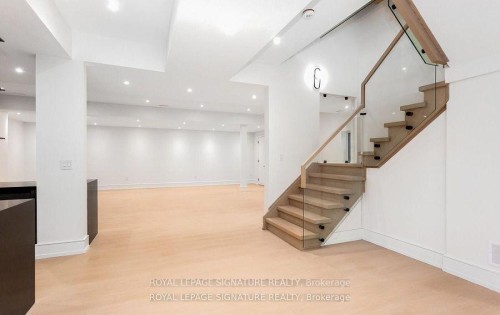 365 Jumna Avenue, Mississauga, ON - Indoor Photo Showing Other Room