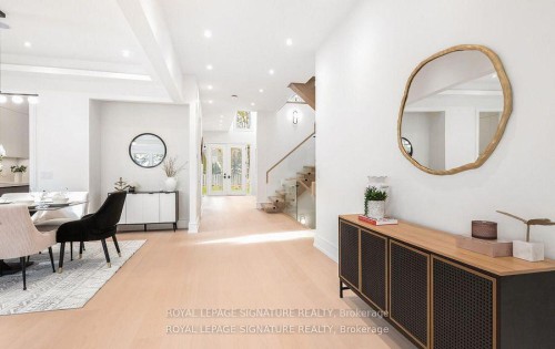 365 Jumna Avenue, Mississauga, ON - Indoor Photo Showing Dining Room