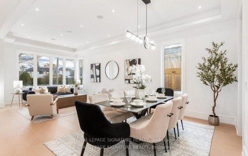 365 Jumna Avenue, Mississauga, ON - Indoor Photo Showing Dining Room