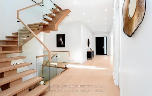 365 Jumna Avenue, Mississauga, ON - Indoor Photo Showing Other Room