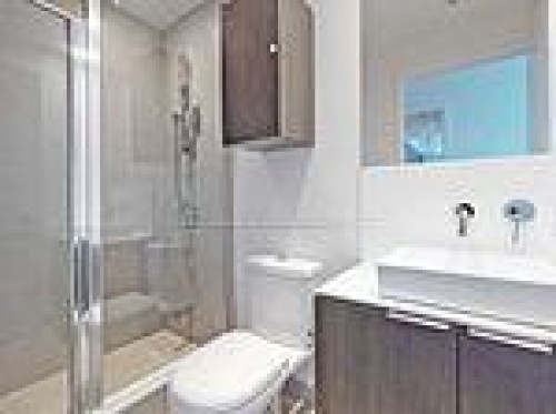 414-159 Dundas Street E, Toronto, ON - Indoor Photo Showing Bathroom