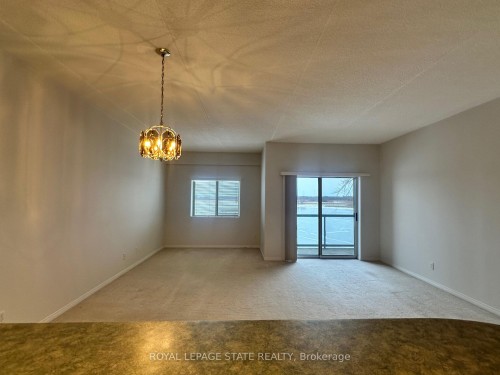 309-210 Main Street E, Haldimand, ON - Indoor Photo Showing Other Room