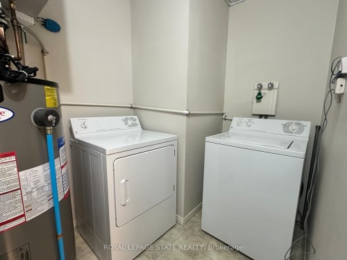 309-210 Main Street E, Haldimand, ON - Indoor Photo Showing Laundry Room