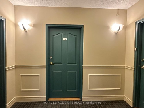 309-210 Main Street E, Haldimand, ON - Indoor Photo Showing Other Room
