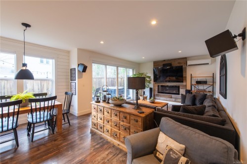 17 Jedstone Pl, View Royal, BC 