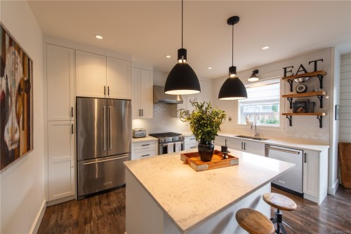 17 Jedstone Pl, View Royal, BC 