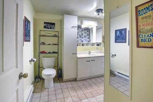 Salle de bains - 148 Ch. Du Lac-Connelly, Saint-Hippolyte, QC - Indoor Photo Showing Bathroom