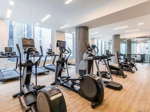 Exercise room - 2706-1020 Rue De La Montagne, Montréal (Ville-Marie), QC - Indoor Photo Showing Gym Room
