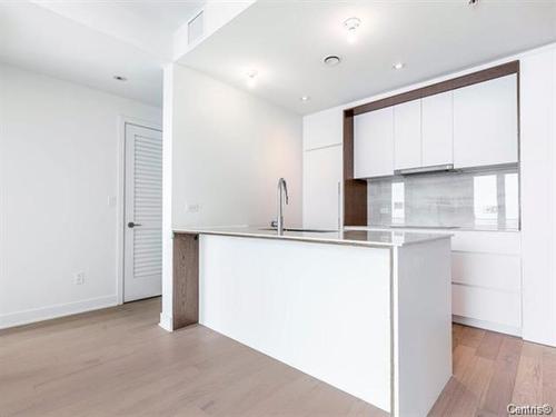 Kitchen - 2706-1020 Rue De La Montagne, Montréal (Ville-Marie), QC - Indoor Photo Showing Kitchen