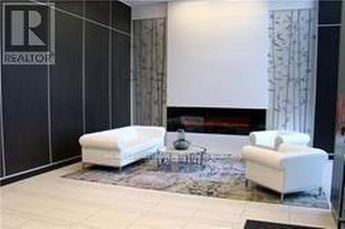 2607 - 9 Bogert Avenue, Toronto, ON -  With Exterior