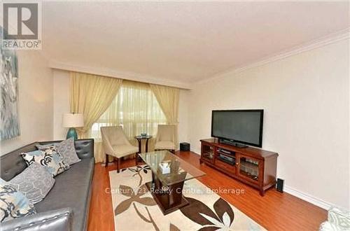 Main - 374 Cummer Avenue, Toronto, ON - Indoor Photo Showing Living Room