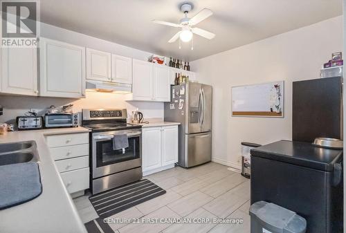 61 Tanner Drive, London East (East P), ON - Indoor Photo Showing Kitchen