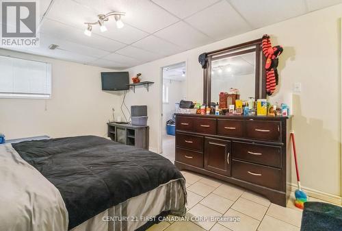 61 Tanner Drive, London East (East P), ON - Indoor Photo Showing Bedroom