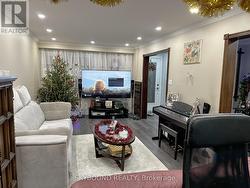 5 - 49 RED ROBIN WAY  Toronto, ON M2R 3K6