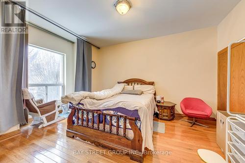 162 Prospect Street S, Hamilton, ON - Indoor Photo Showing Bedroom