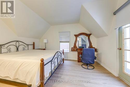 162 Prospect Street S, Hamilton, ON - Indoor Photo Showing Bedroom