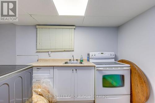 162 Prospect Street S, Hamilton, ON - Indoor Photo Showing Laundry Room