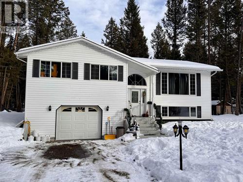 4983 Smith Road, 108 Mile Ranch, BC - Outdoor With Facade
