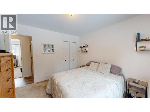 4983 Smith Road, 108 Mile Ranch, BC - Indoor Photo Showing Bedroom