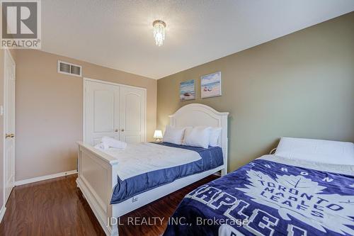 14 - 10 Post Oak Drive, Richmond Hill, ON - Indoor Photo Showing Bedroom