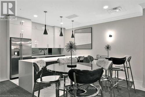 519 - 118 King Street E, Hamilton, ON - Indoor Photo Showing Dining Room