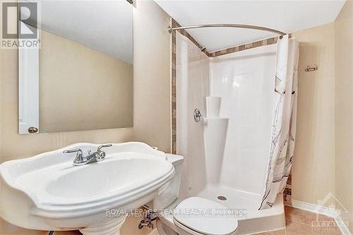 1086 Marconi Avenue, Ottawa, ON - Indoor Photo Showing Bathroom