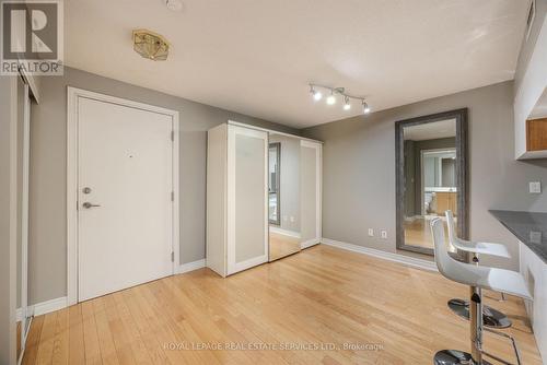 210 - 270 Wellington Street W, Toronto, ON - Indoor