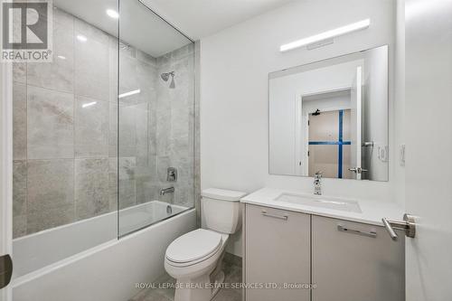 Luxurious Four-Piece Bathroom - 223 - 3250 Carding Mill Trail, Oakville, ON - Indoor Photo Showing Bathroom