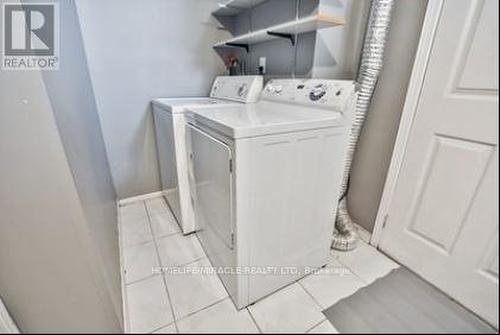 174 Torrance Wood, Brampton, ON - Indoor Photo Showing Laundry Room