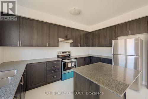42 Pristine Trail, Cavan Monaghan (Cavan Twp), ON - Indoor Photo Showing Kitchen