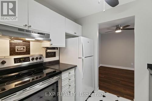 111 - 725 Deveron Crescent N, London South (South T), ON - Indoor Photo Showing Kitchen