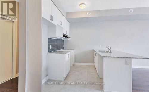 622 Mishi Private, Ottawa, ON - Indoor Photo Showing Kitchen