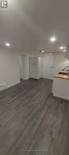 Lower 1 - 74 Burnaby Boulevard, Toronto, ON - Indoor Photo Showing Garage