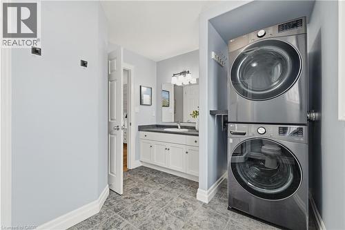 172 Porchlight Drive, Elmira, ON - Indoor Photo Showing Laundry Room
