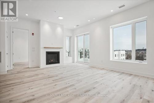 Ph2 - 19B West Street N, Kawartha Lakes, ON - Indoor With Fireplace