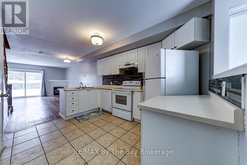 7 Royalton Lane, Collingwood, ON - Indoor Photo Showing Kitchen